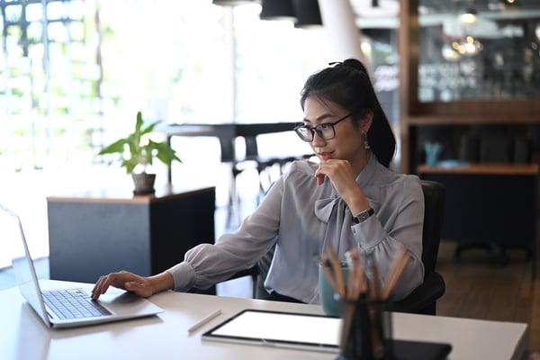 businesswoman-at-desk-1